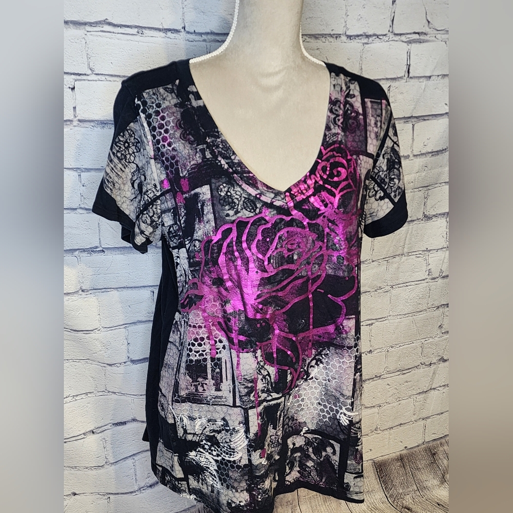Maurices Purple and Pink Graphic Short Sleeve Tee